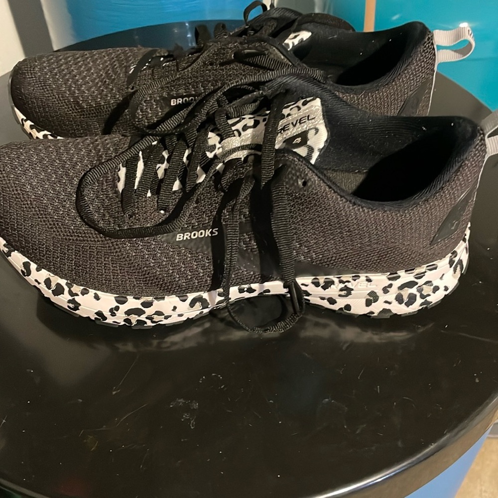 Brooks Revel 4